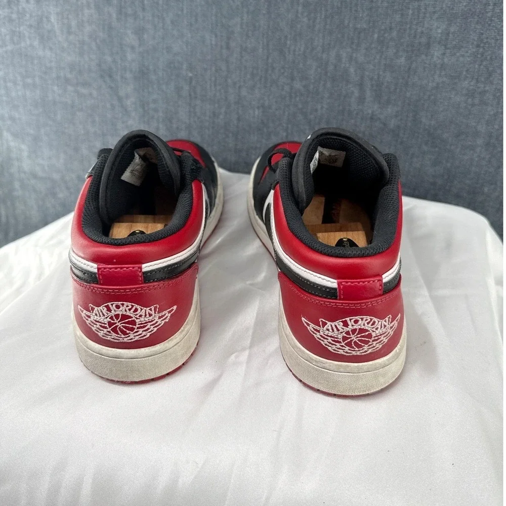 Nike Air Jordan 1 Low Bred Toe Men's Size 10 Black Red White Leather Sneakers